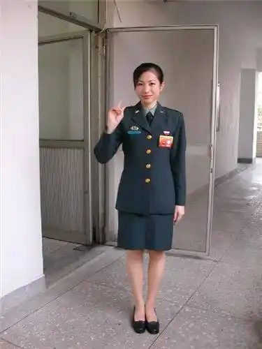 总是说台湾军人怎么样怎么样,那么来几张看看现实中中国的台湾女兵