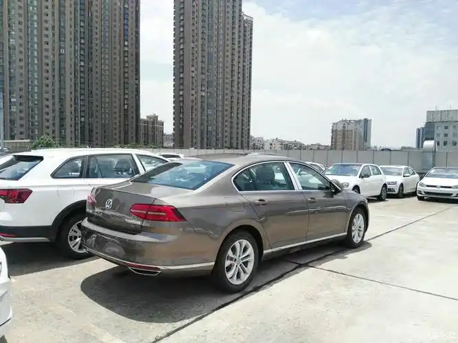 迈腾开罗金好看不