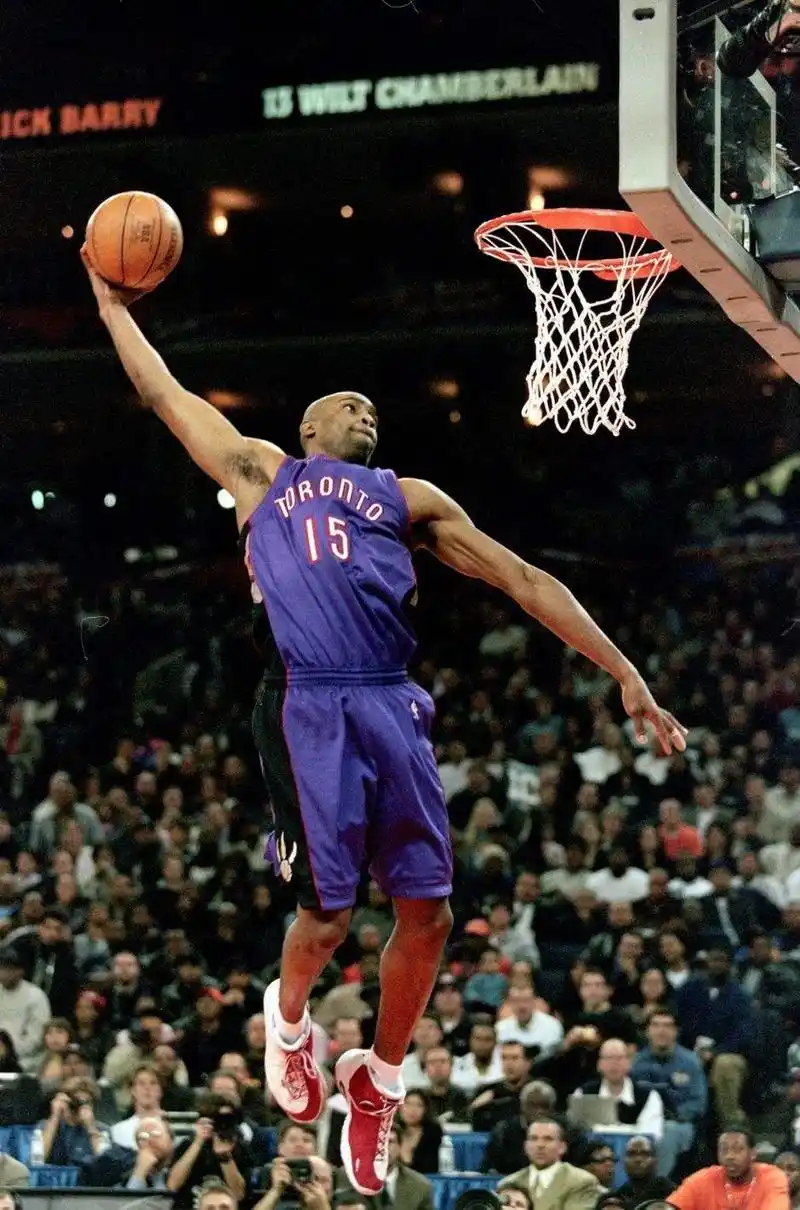 18年前的今天卡特扣篮一战封神