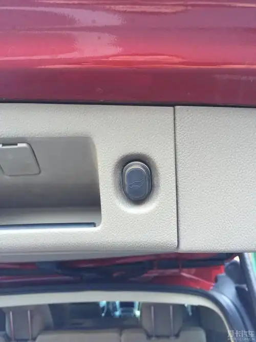 > 美帝一天300块租的车,那是相当的便宜!