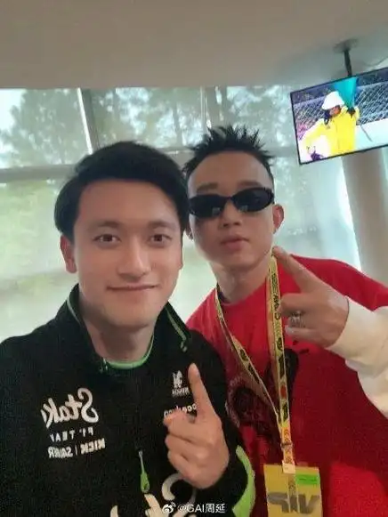 gai周延为电影《中国车手周冠宇》演唱主题曲《one》mv上线