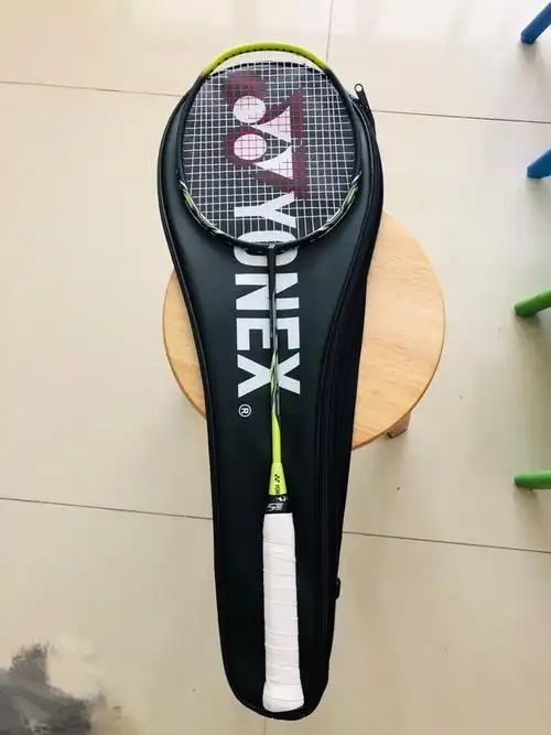 尤尼克斯羽毛球拍