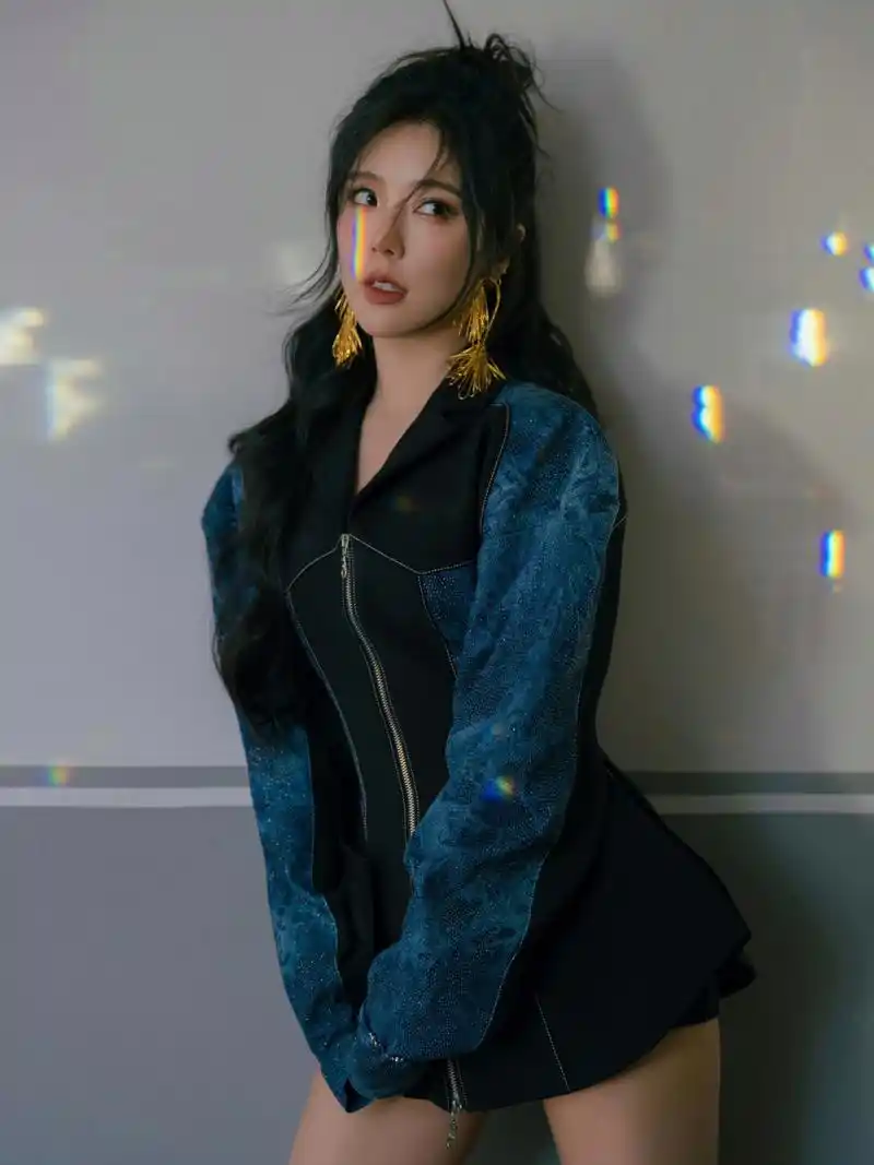 赵奕欢  高跟凉鞋  大长腿