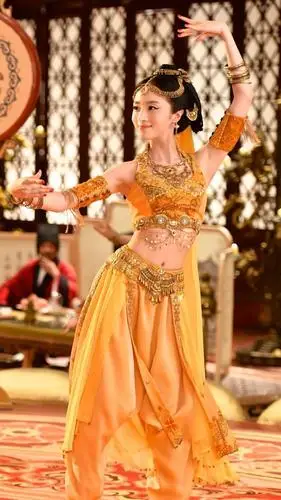 胡冰卿《柜中美人》的12套造型,除了黄鼬装每一套都精致华贵!