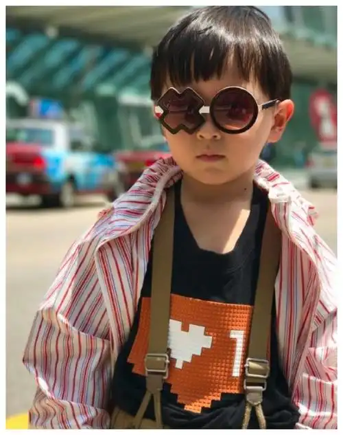 看看邓莎7岁的儿子,长大得被多少女神倒追!