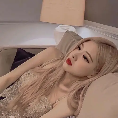 朴彩英壁纸 科切拉的风把这朵澳洲野玫瑰吹的格外迷人_腾讯新闻