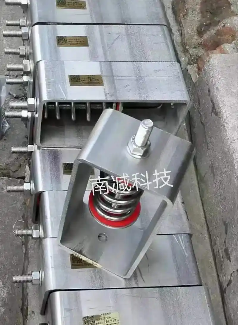 不绣钢弹簧减振器不绣钢弹簧减震器