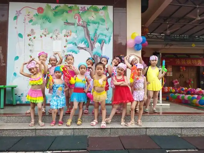 太酷了,小朋友的快乐无价 写美篇祝福宝贝们"六一"国际儿童节开心快乐