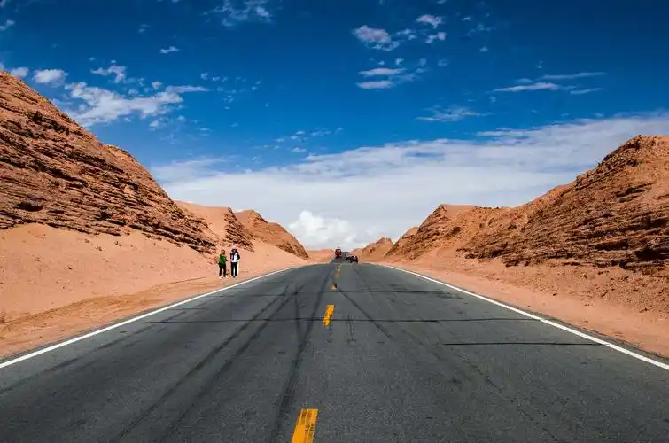 柴达木盆地一雅丹景观