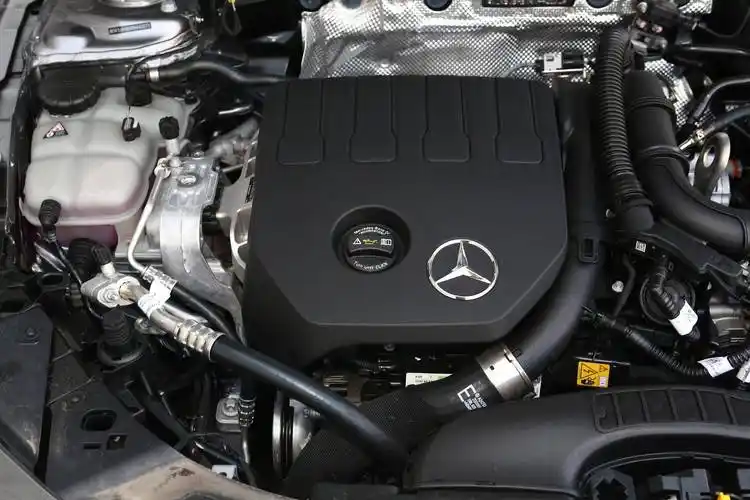 3t涡轮增压四缸发动机(最大马力163p/扭矩270),中配车型为2.