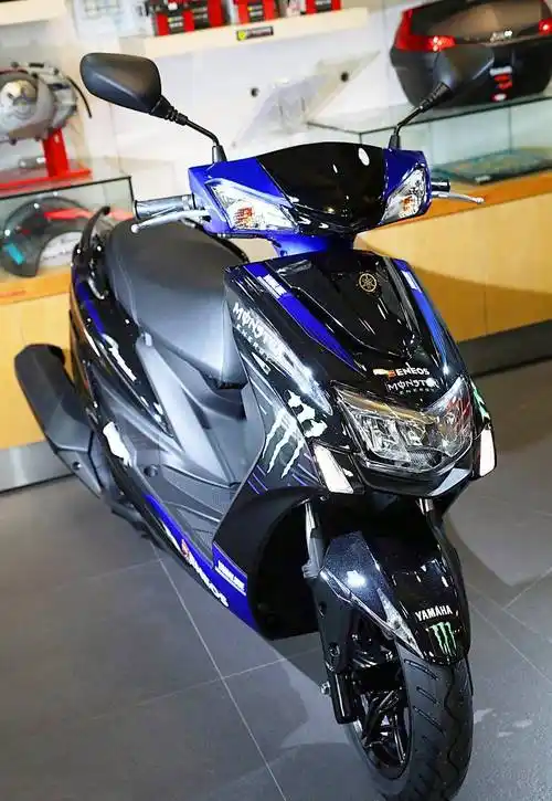 又一操控王,雅马哈125踏板,配备abs赛车级调校,可上赛道_搜狐汽车