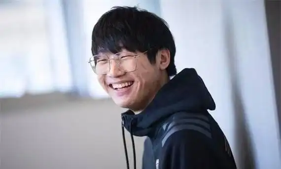 四强大象杯李冉给万坤看腿(万坤大象杯表现神勇)(3)