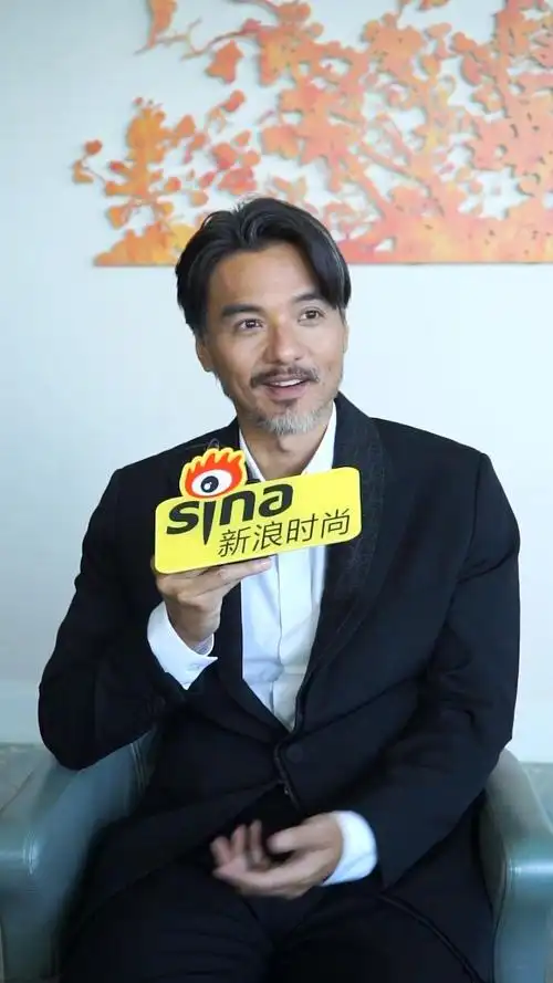 新浪时尚冯德伦专访