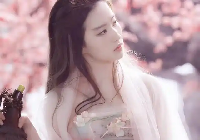 刘亦菲的7个绝美古装,王语嫣古典,赵灵儿是白月光,最美的难选