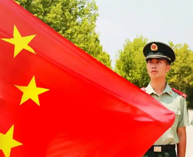 庆八一武警官兵送上别样祝福