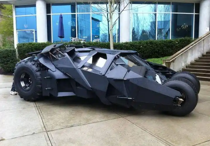 bale)版《黑暗骑士三部曲》:《蝙蝠侠:侠影之谜》,《黑暗