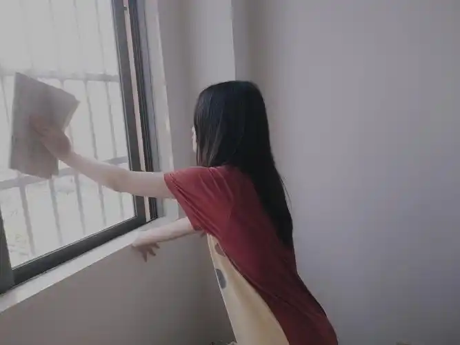 为所在小区打扫卫生可以增加大多数人的生活质量  希望大家也可以多多