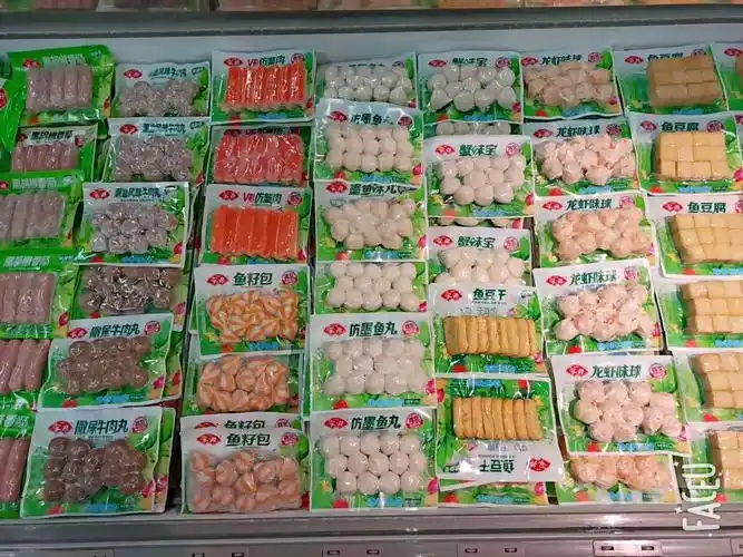 安井锁鲜装涮品系列: 真空包装,锁住新鲜.弹脆多汁,清香美味.