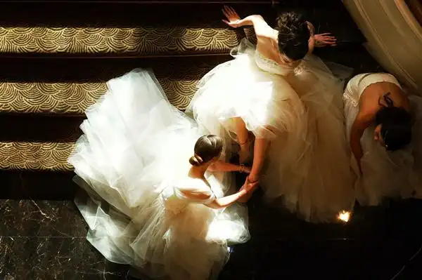 第五届尚美上海半岛国际元媛舞会完美落幕