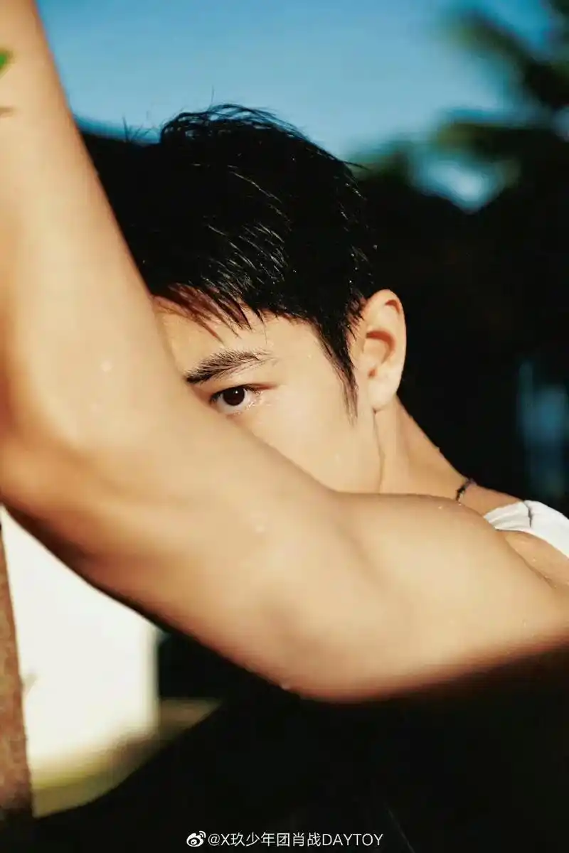 季节的声音 #肖战 #帅哥来了来了啊啊啊是时候发发我男神了 - 抖音