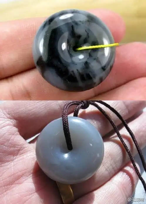 青花籽料手镯与青海烟青料手镯的对比图黑白分明的青花籽料雕件和灰白