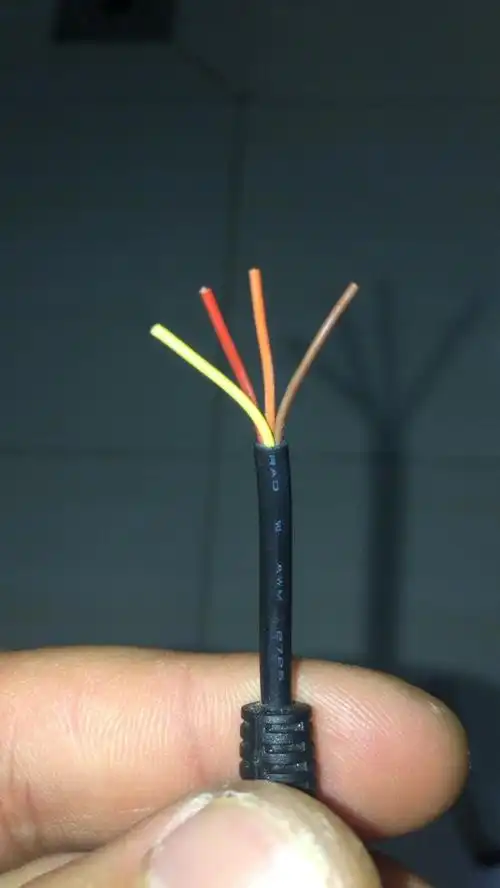 usb线里面那两条是电源线谢谢