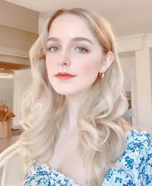 原图来自网络07搬 盗 二转#美女  #神仙颜值  #mckennagrace  #麦肯