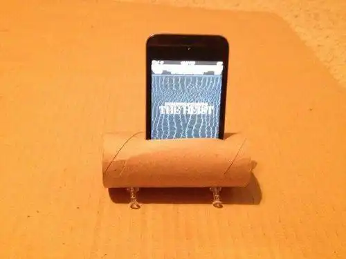 只需两步,卫生纸纸筒华丽变身iphone手机支架,还带扩音功能