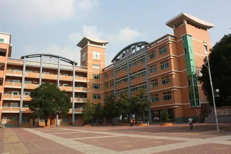 教学装备-珠海市斗门区和风中学