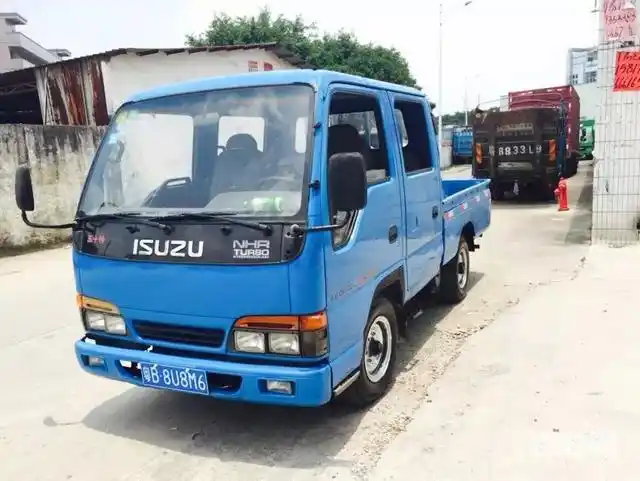 庆铃五十铃双排2.6米平板急转超亮极品车