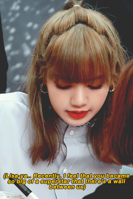 撒娇声明我不是大明星的lisa小可爱~真是个可爱的小朋友呀