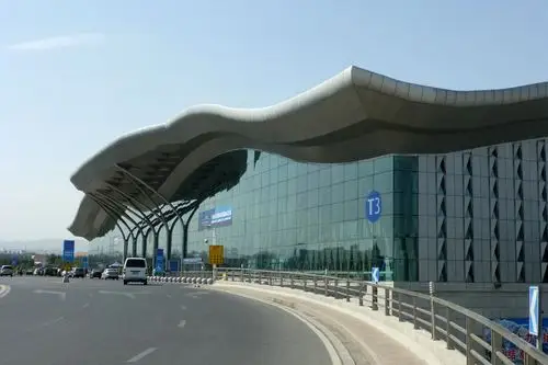 乌鲁木齐地窝堡国际机场3号航站楼(网络图片)