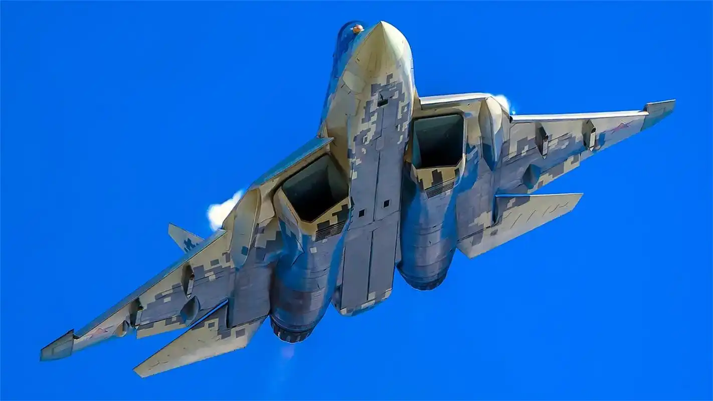 解密苏-57战机的弹舱