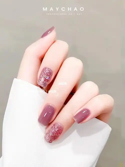 夏日清透脏脏紫美甲温柔气质显白美甲