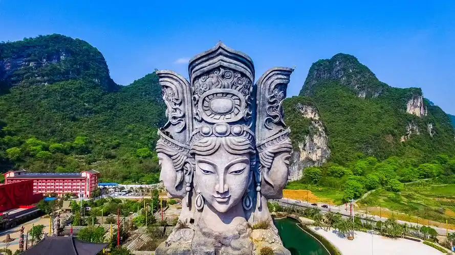 千古情景区佛像