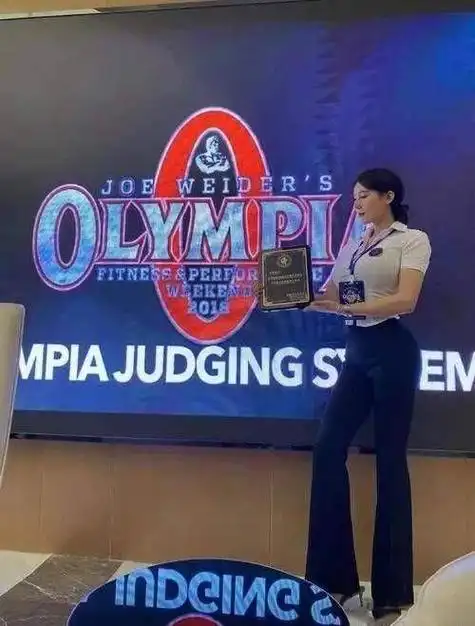 身高178刘太阳,体重130斤,肥而不腻!翘臀饱满,美到犯规.