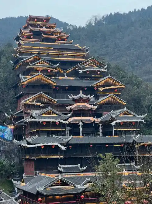 130 7239 0897(路线规划/订酒店/门票)第四天,我们则来到了磁器口古镇