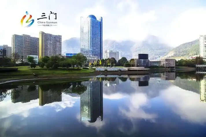 台州三门县,这里是一座现代化的旅游城市,还是一座海鲜之都