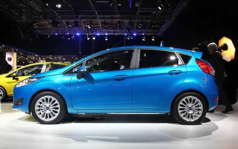 福特正式发布了新款嘉年华.据悉,该车将会搭载一台三缸1.