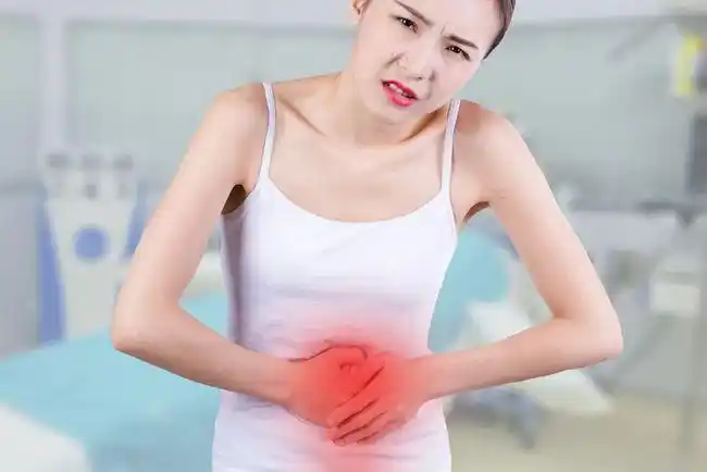 女医生半夜12点突然肚子剧痛她在8小时内用这3步完成了自救