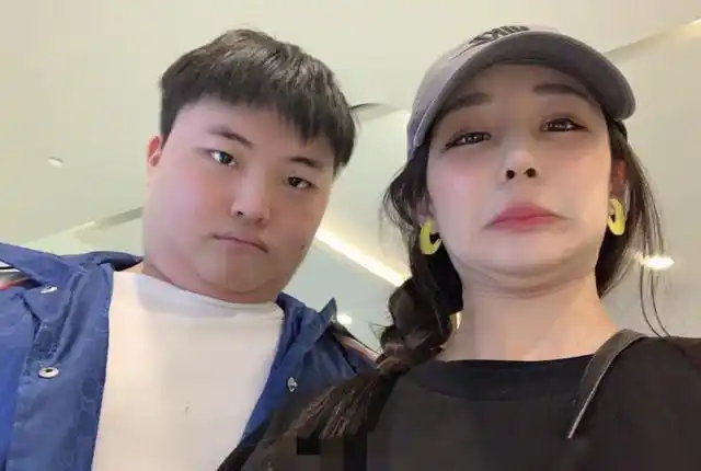 uzi以老板身份复出女友婷婷在线回应假得不能再假