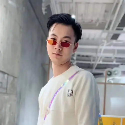 抖音大咖赵厂长来了!三合奔驰大型脱口秀现场,就在12.12