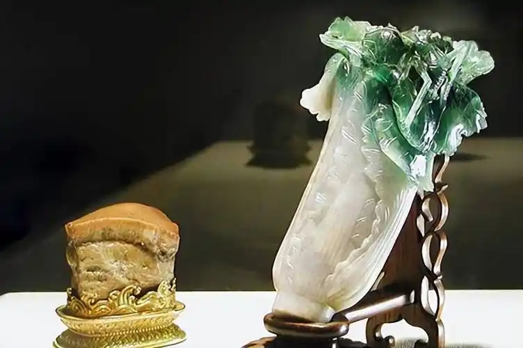 一棵"翠玉白菜",为何能打败众多国宝,成为台北故宫镇馆之宝?