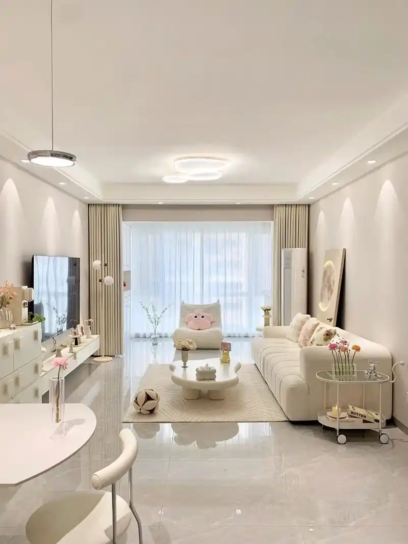 2024年小户型奶油家装风格,套内85平三室一厅,装修选择了 - 抖音