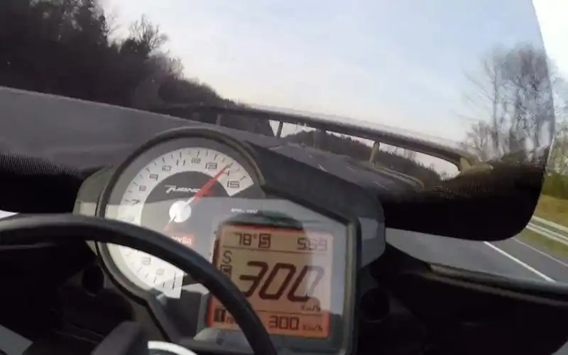 街车爆表299km/h怎么了?为什么不呢?