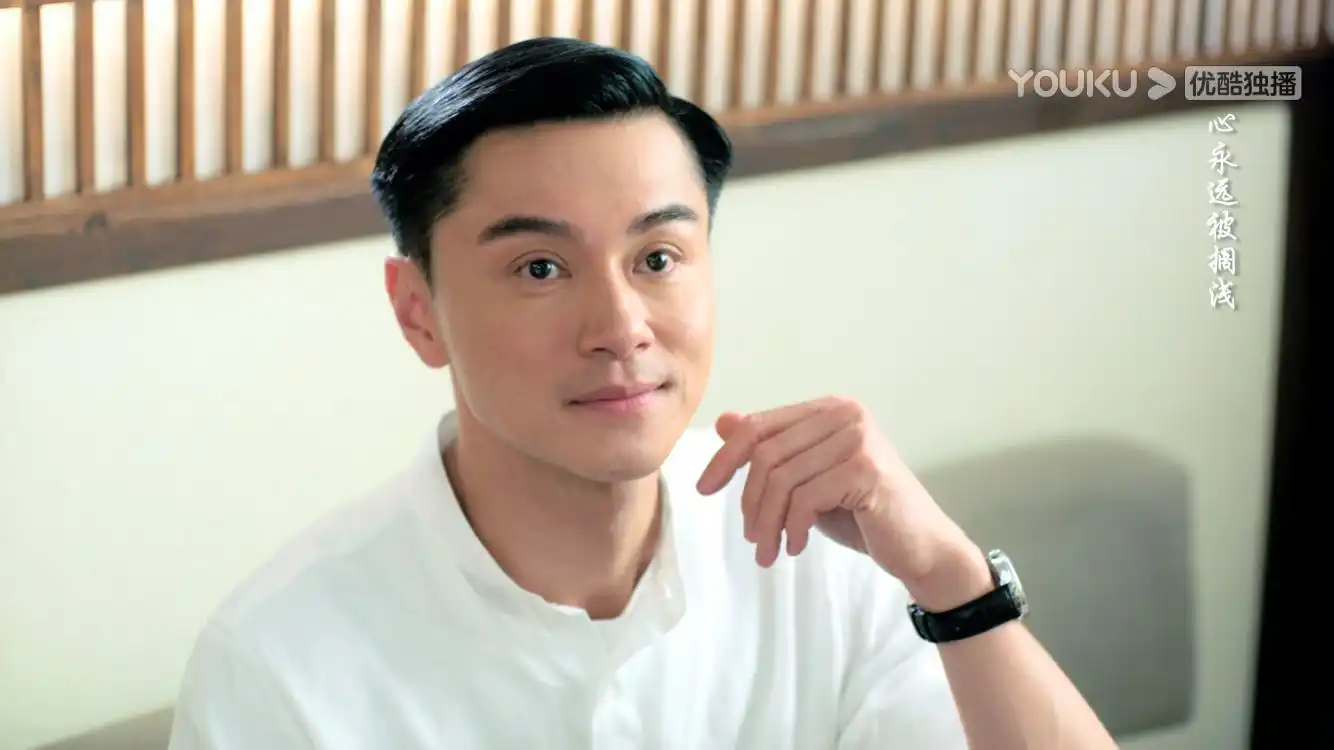 《黑金风暴》连诗雅化个妆而已,黄浩然已经神魂颠倒