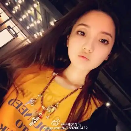 超级女声张兆艺男朋友耿昊个人资料 快乐星球冰柠檬张兆艺夹胸照片