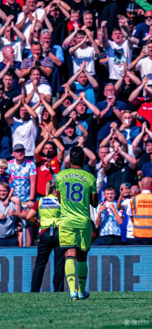 曼联新兽腰卡塞米罗壁纸合集