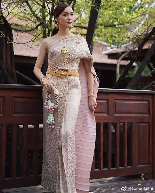 泰国女星穿传统泰服集合