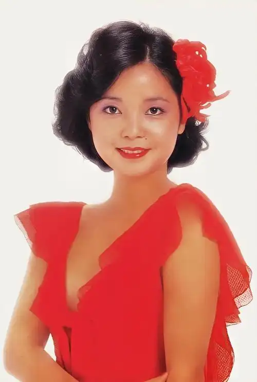 其它 邓丽君各个时期的高清图片 写美篇此照片为